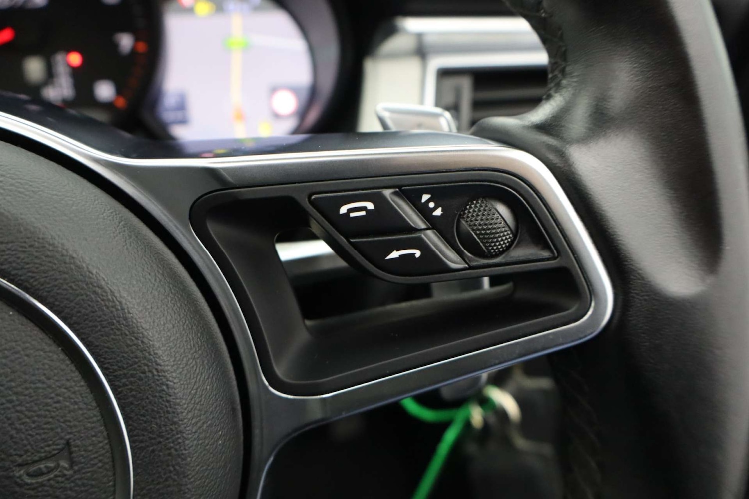 Used Porsche Macan 2017 for sale - 76602067: Photo 44