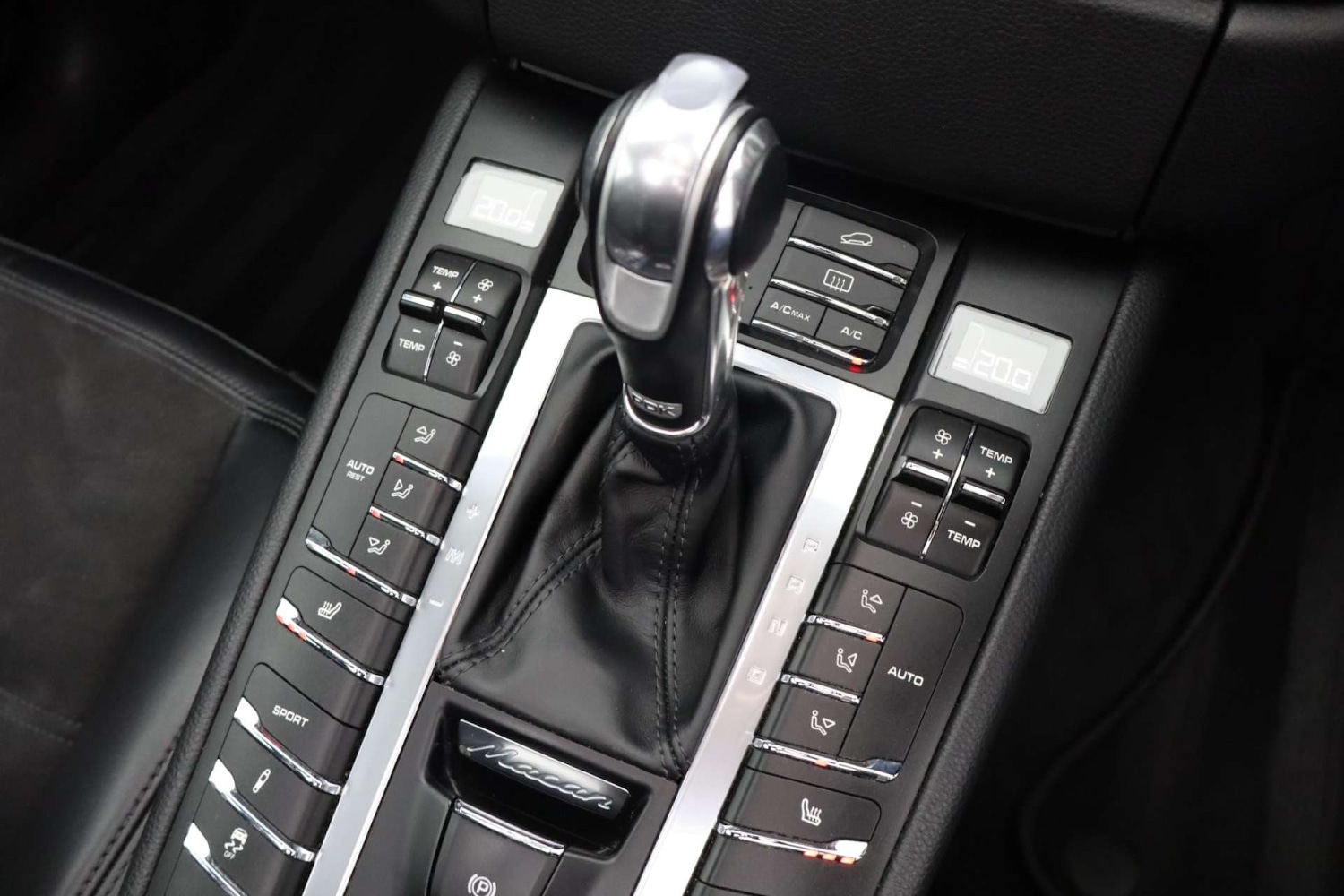 Used Porsche Macan 2017 for sale - 76602067: Photo 53