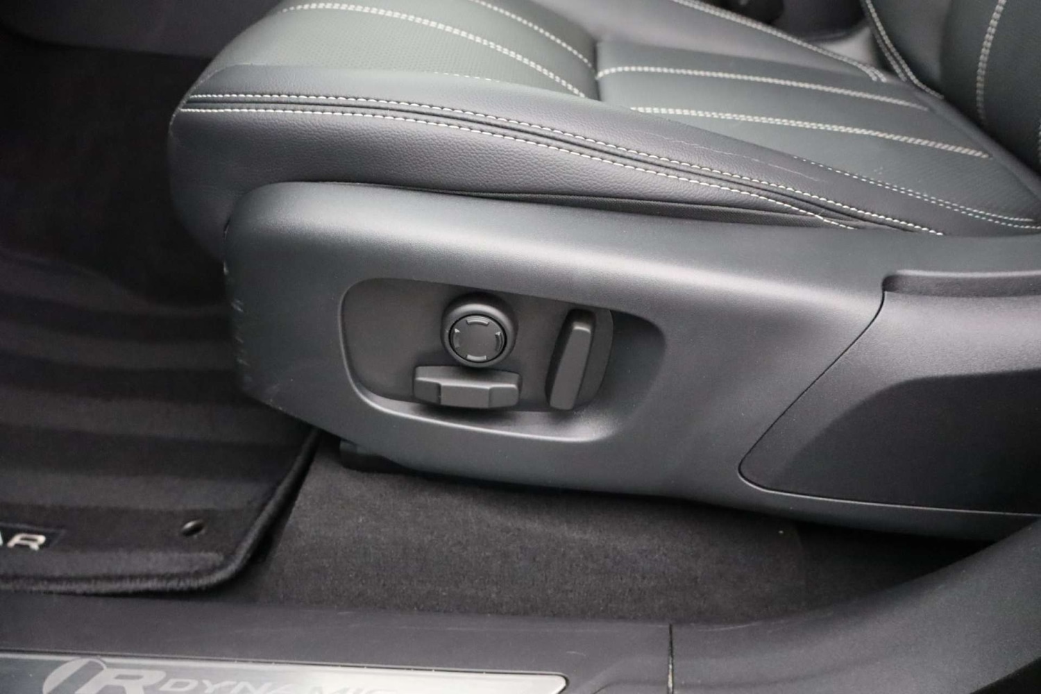 Used Land Rover Range Rover Velar 2021 for sale - 76182694: Photo 37