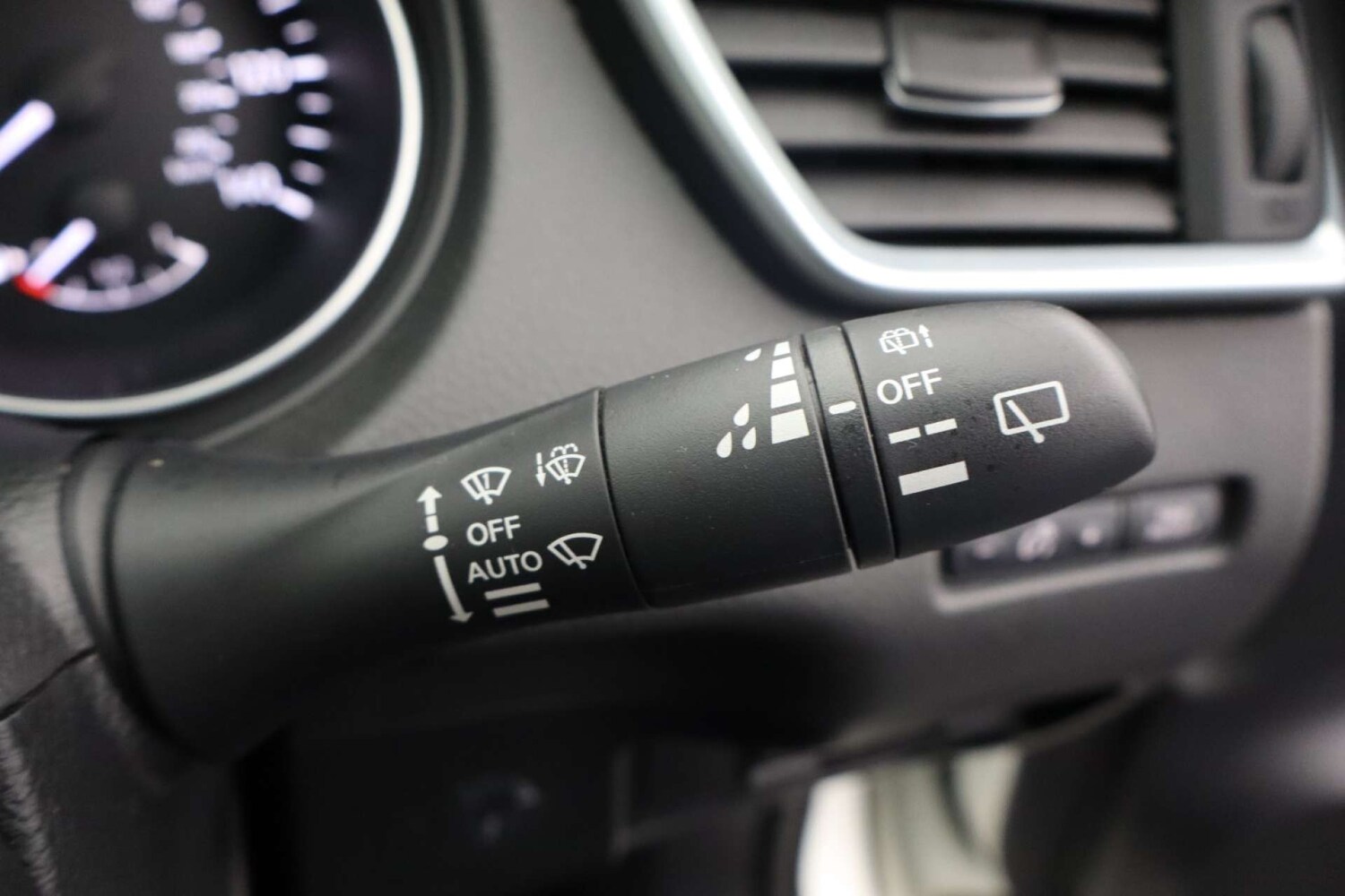 Used Nissan Qashqai 2018 for sale - 76602063: Photo 40