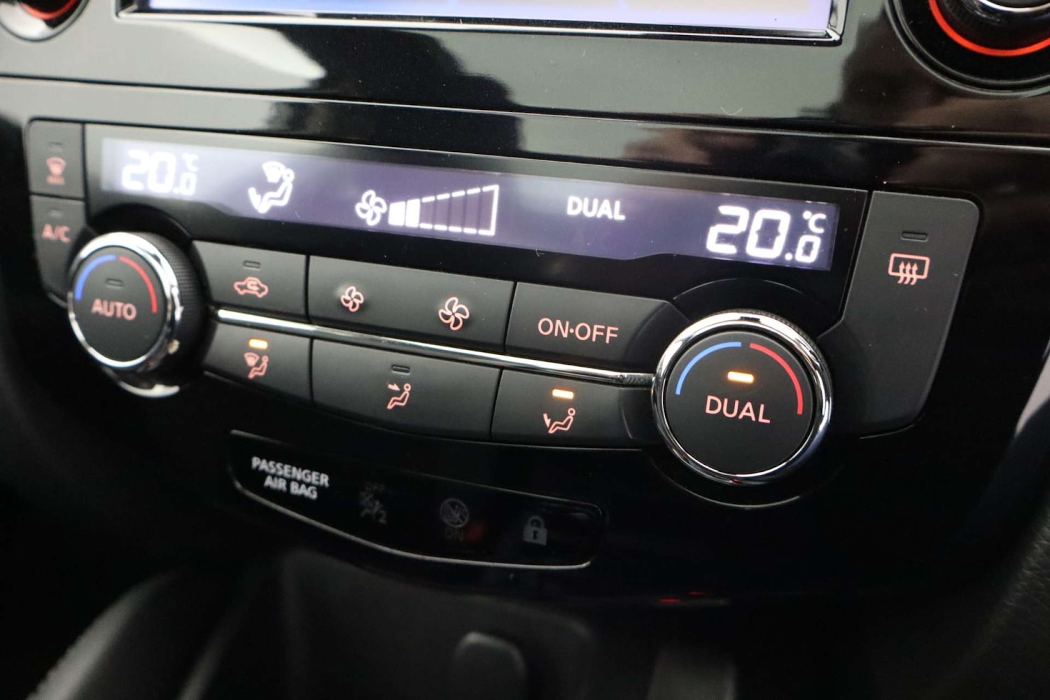 Used Nissan Qashqai 2018 for sale - 76602063: Photo 45