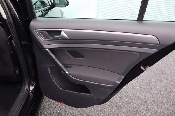 Used Volkswagen Golf 2019 for sale - 76182587: Photo 38