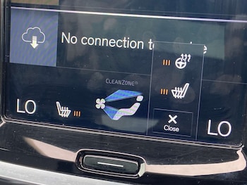 Used Volvo V60 2019 for sale - 78770628: Photo