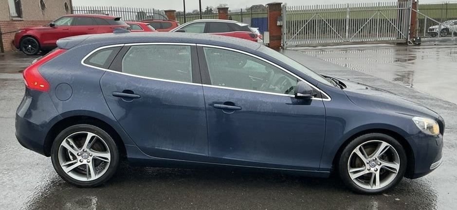 Used Volvo V40 2015 for sale - 77547579: Photo 4