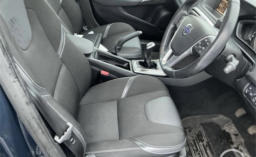 Used Volvo V40 2015 for sale - 77547579: Photo 8