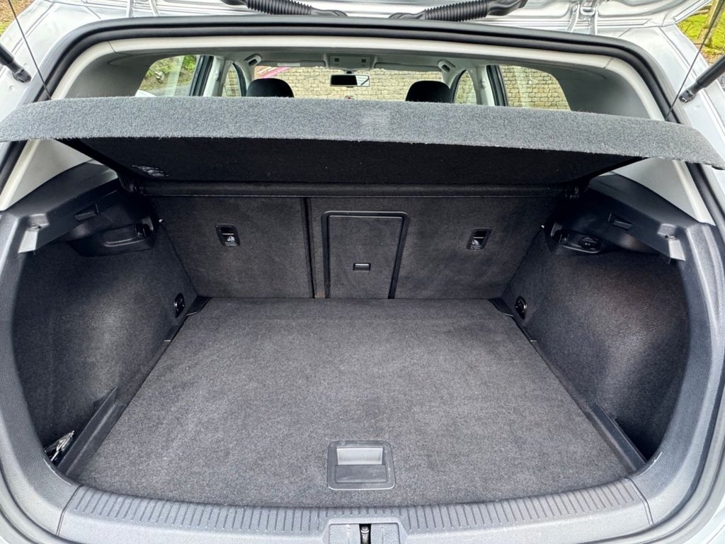 Used Volkswagen Golf 2015 for sale - 77042513: Photo 8