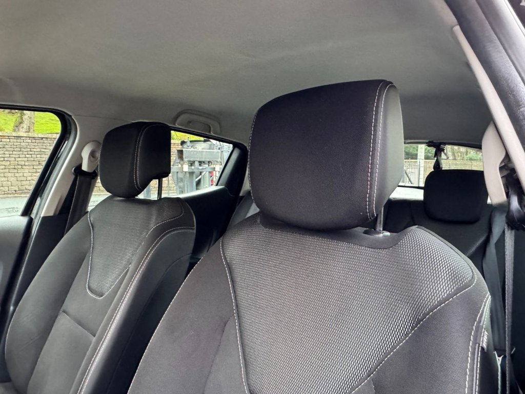 Used Renault Clio 2015 for sale - 77009568: Photo 25