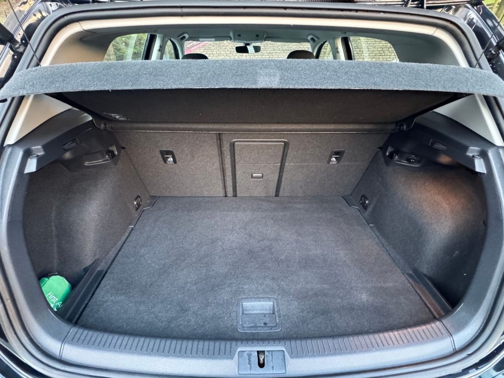 Used Volkswagen Golf 2016 for sale - 77239377: Photo 8