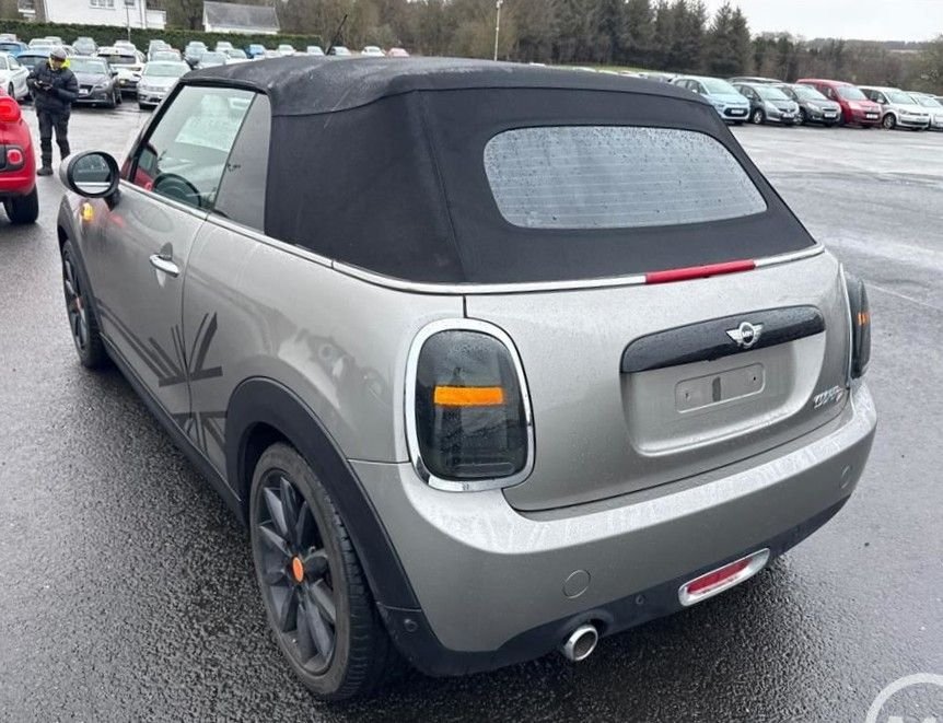 Used MINI Convertible 2016 for sale - 77239339: Photo 2