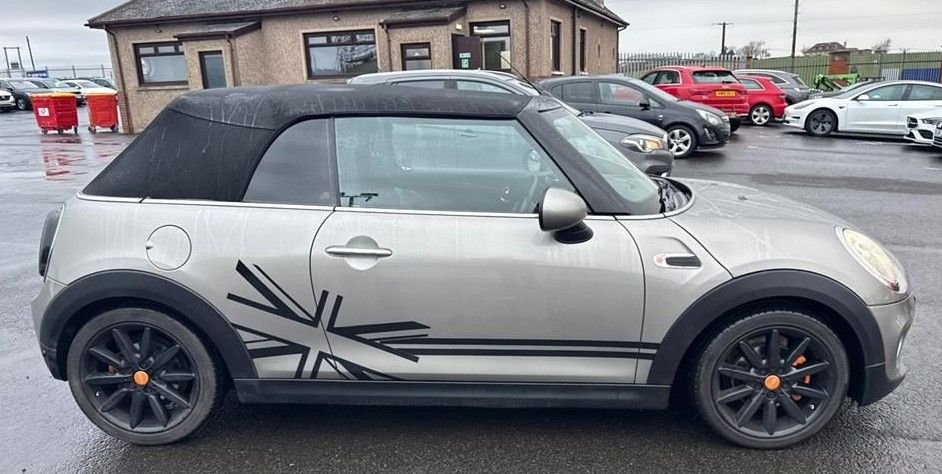 Used MINI Convertible 2016 for sale - 77239339: Photo 4