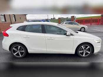 Used Volvo V40 2016 for sale - 79778294: Photo