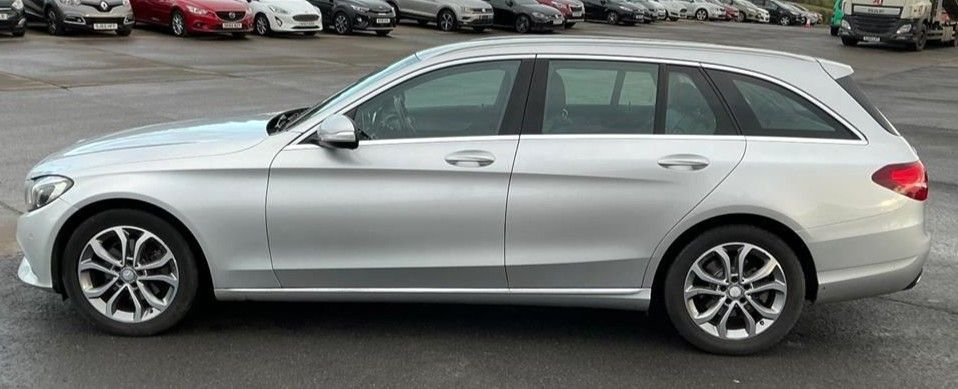 Used Mercedes-Benz C Class 2015 for sale - 77288303: Photo 4