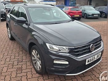 Used Volkswagen T-Roc 2019 for sale - 79884623: Photo