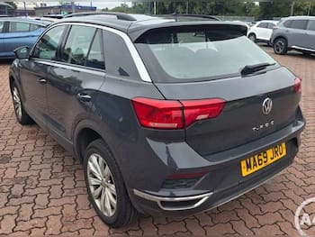 Used Volkswagen T-Roc 2019 for sale - 79884623: Photo