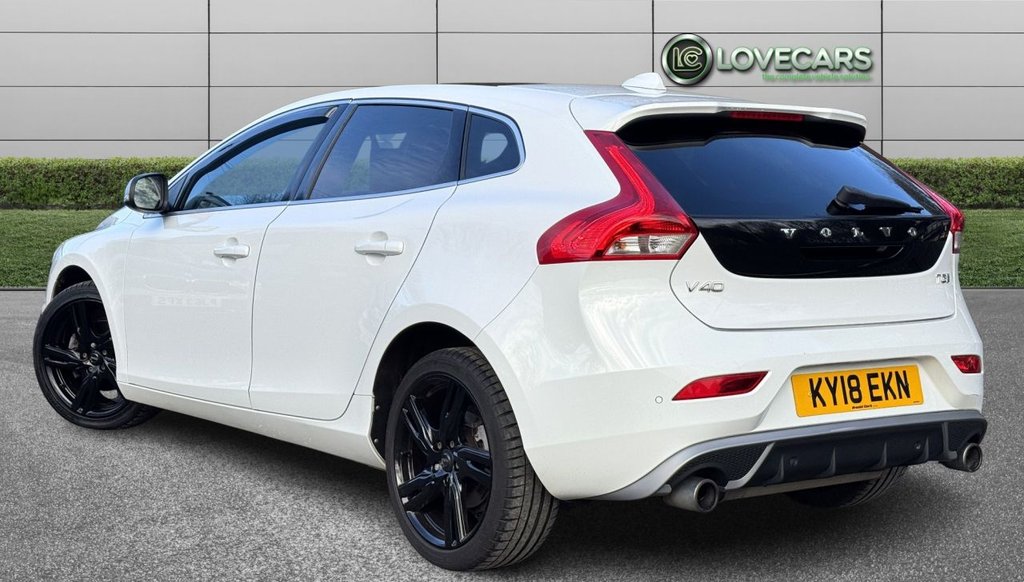 Used Volvo V40 2018 for sale - 77009570: Photo 2