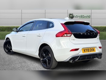 Used Volvo V40 2018 for sale - 77009570: Photo