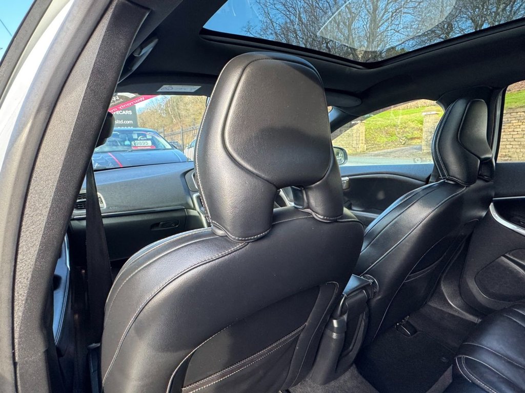 Used Volvo V40 2018 for sale - 77009570: Photo 35