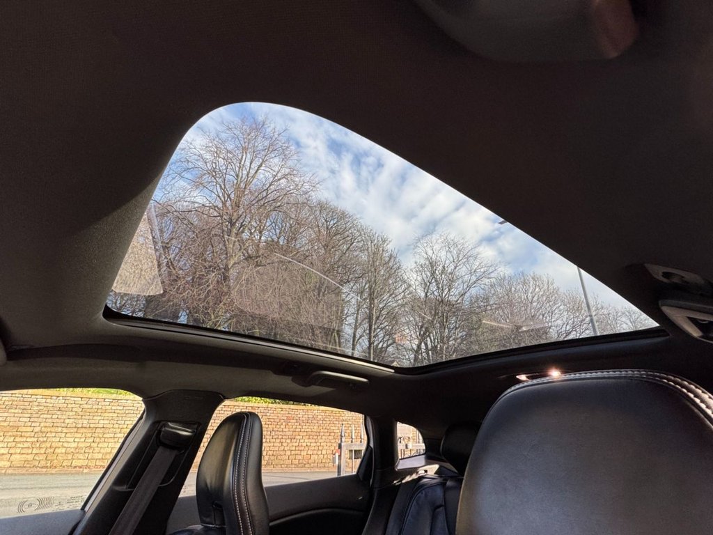 Used Volvo V40 2018 for sale - 77009570: Photo 36