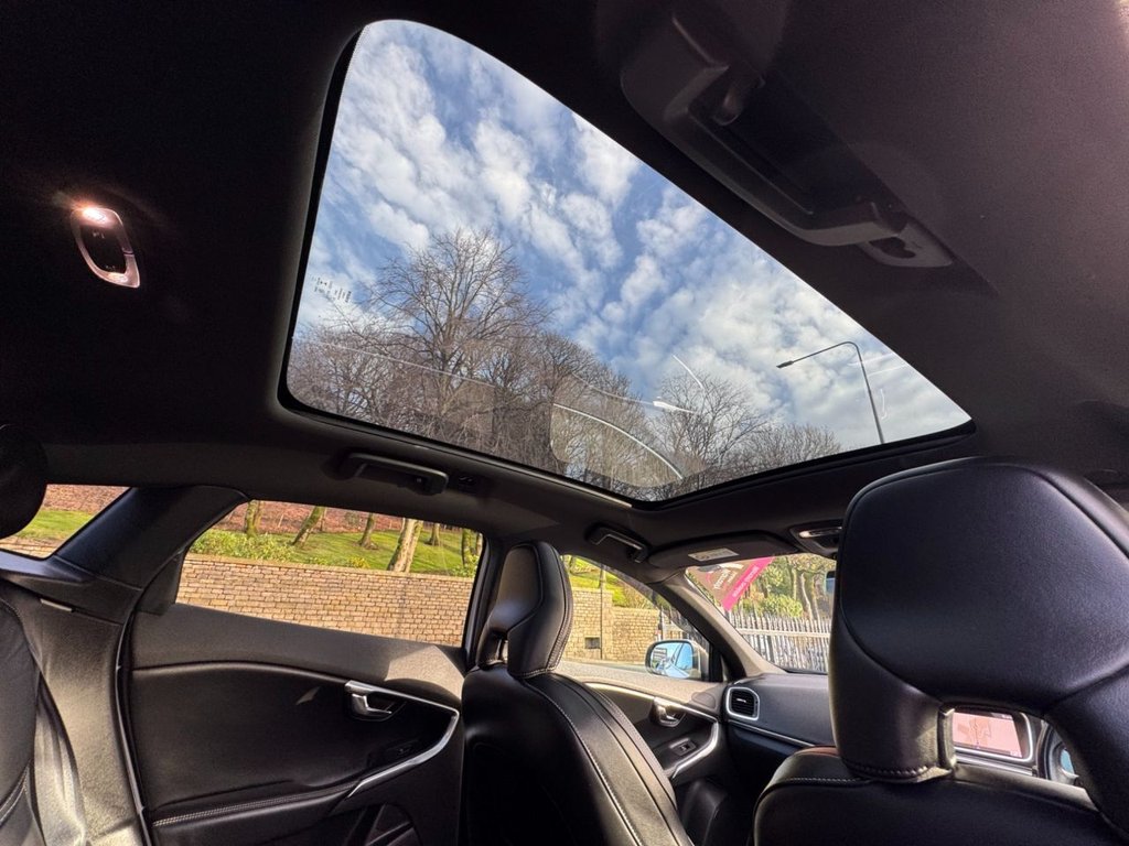 Used Volvo V40 2018 for sale - 77009570: Photo 37