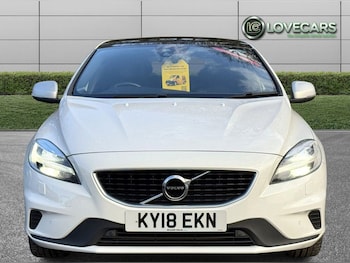 Used Volvo V40 2018 for sale - 77009570: Photo