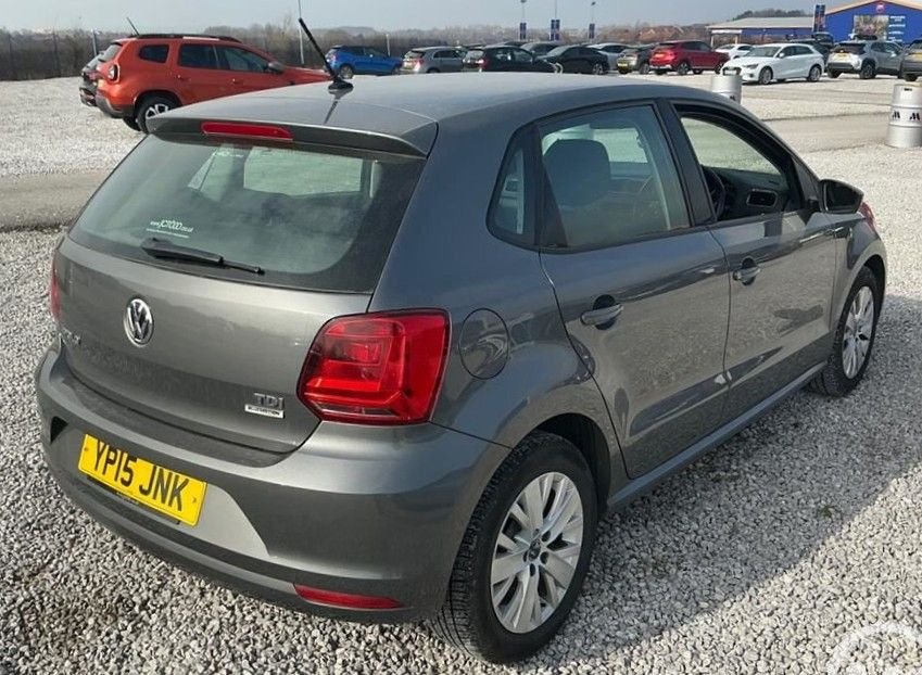 Used Volkswagen Polo 2015 for sale - 77879507: Photo 4