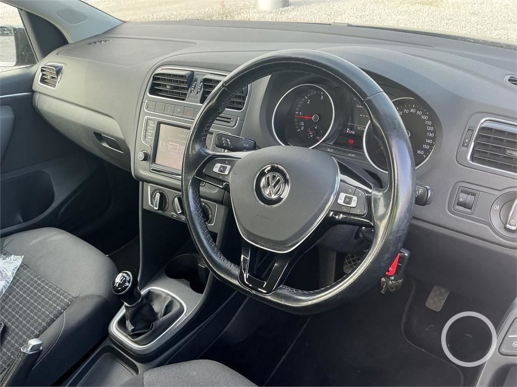 Used Volkswagen Polo 2015 for sale - 77879507: Photo 9
