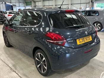 Used Peugeot 208 2016 for sale - 79818316: Photo