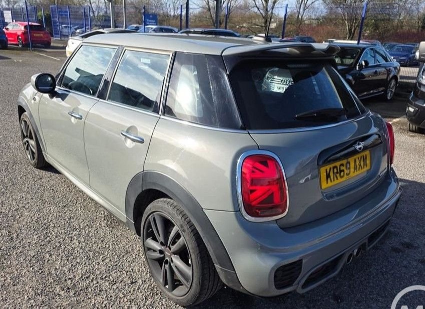 Used MINI Hatch 2019 for sale - 77879451: Photo 2