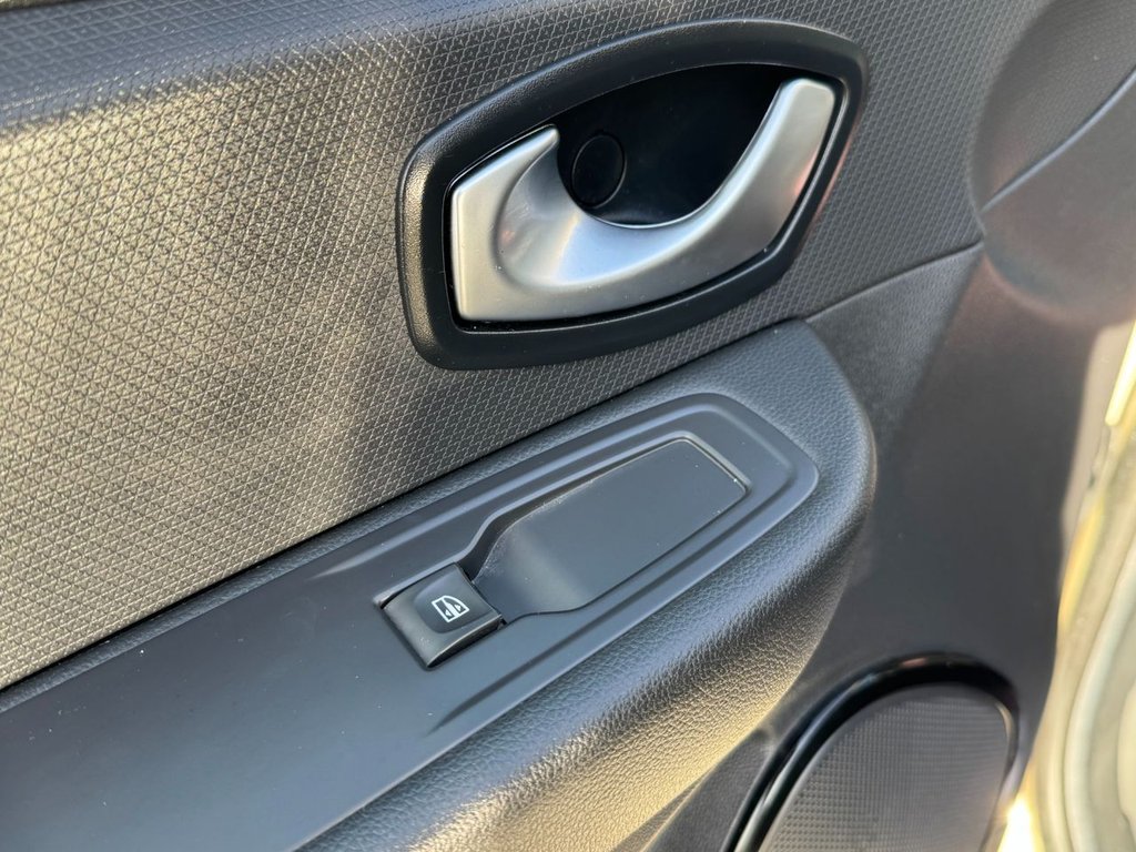 Used Renault Clio 2017 for sale - 77042508: Photo 34