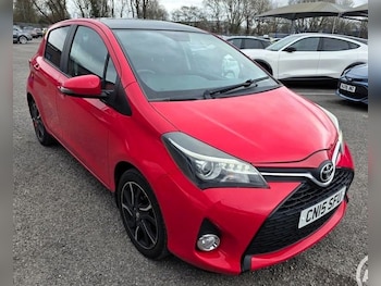 Used Toyota Yaris 2015 for sale - 77704002: Photo