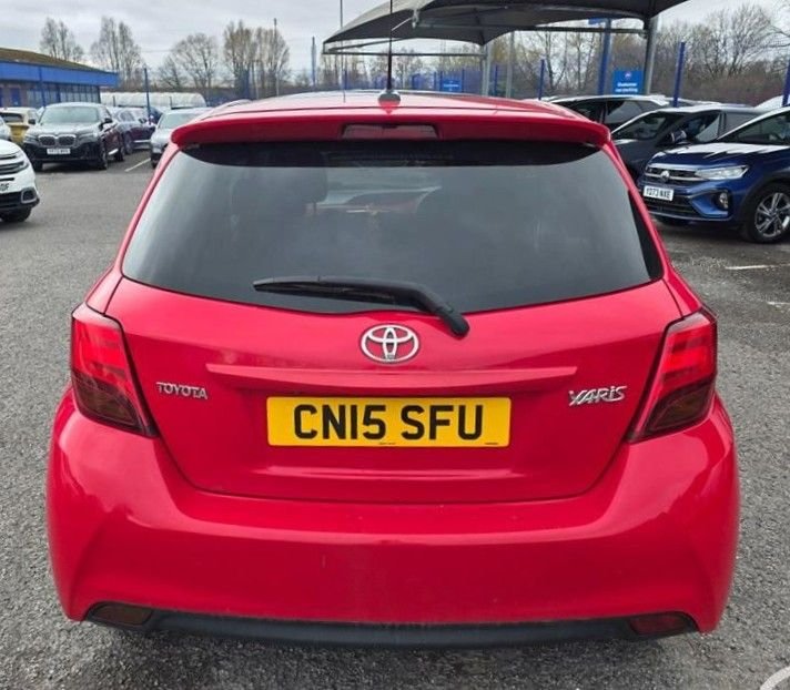 Used Toyota Yaris 2015 for sale - 77704002: Photo 4