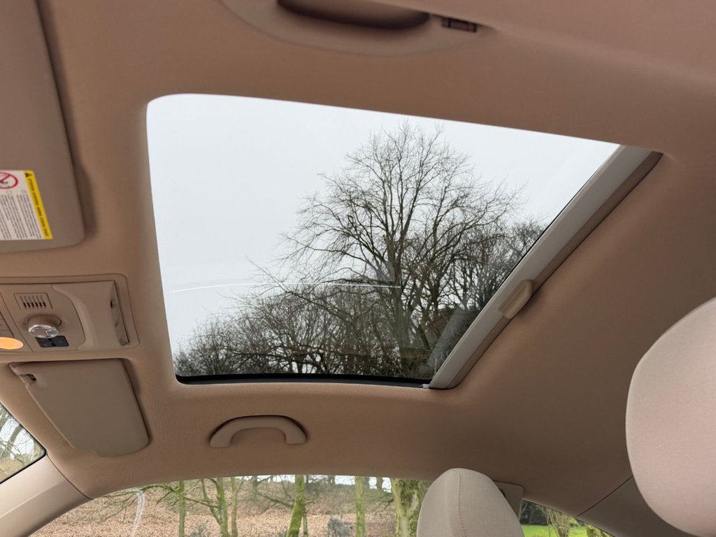 Used Volkswagen Beetle 2014 for sale - 77680459: Photo 13