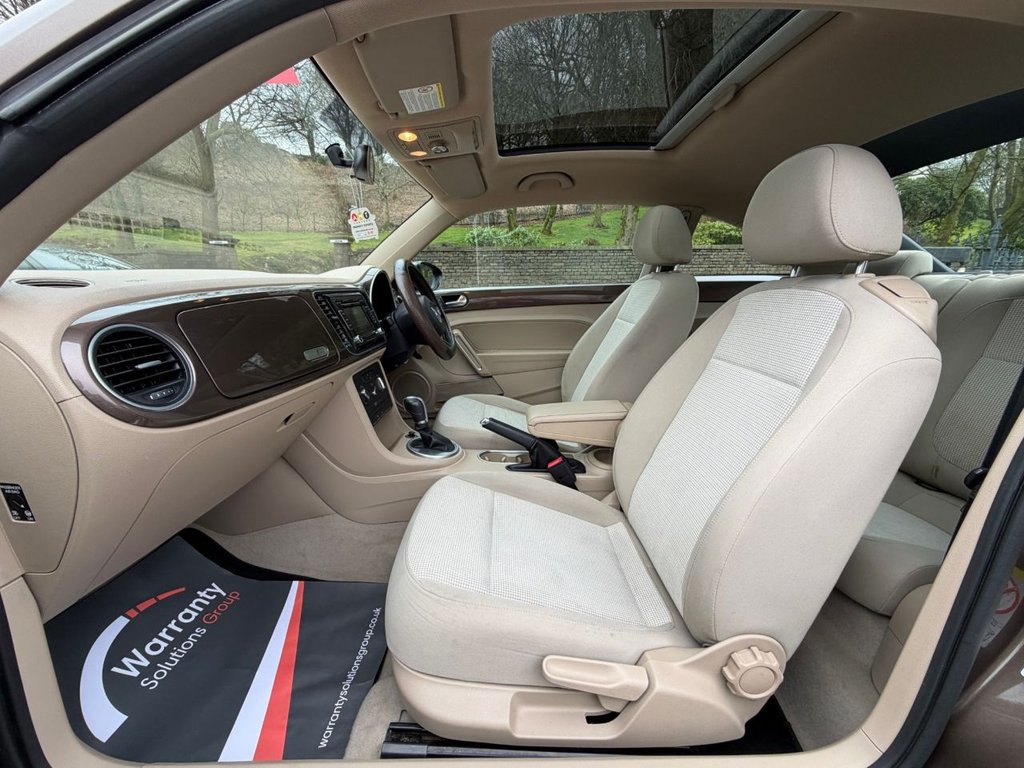 Used Volkswagen Beetle 2014 for sale - 77680459: Photo 18