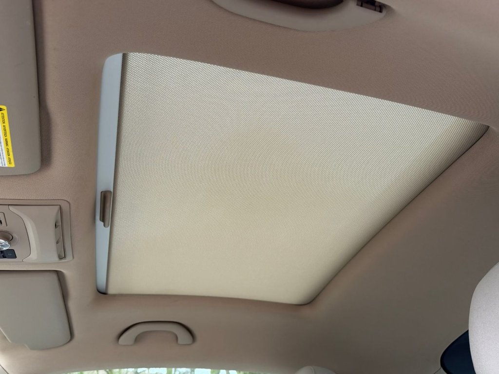 Used Volkswagen Beetle 2014 for sale - 77680459: Photo 25