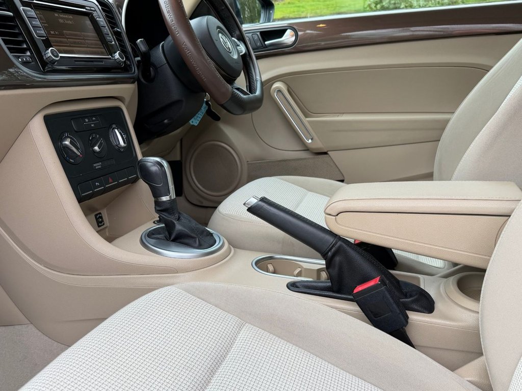 Used Volkswagen Beetle 2014 for sale - 77680459: Photo 27