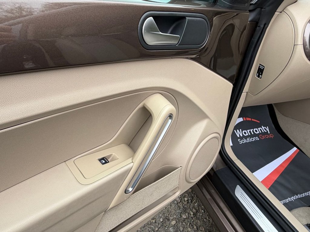 Used Volkswagen Beetle 2014 for sale - 77680459: Photo 28