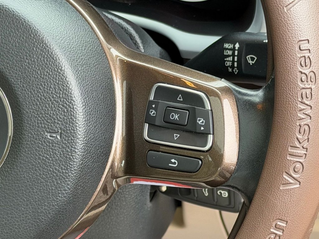 Used Volkswagen Beetle 2014 for sale - 77680459: Photo 35