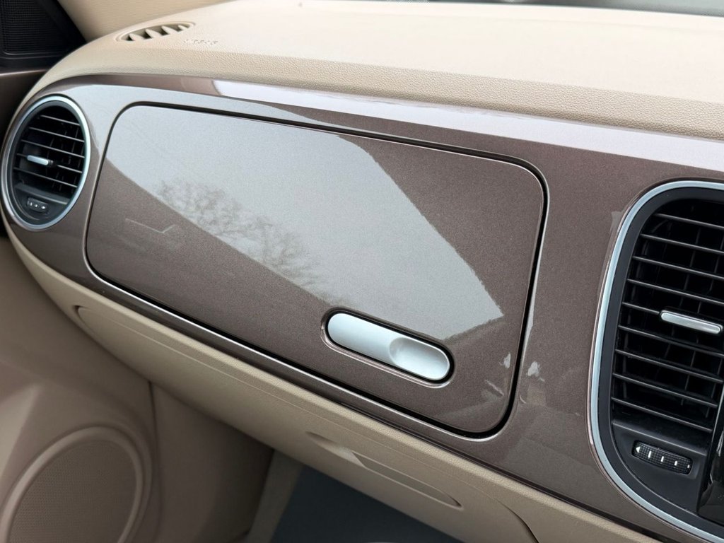 Used Volkswagen Beetle 2014 for sale - 77680459: Photo 41