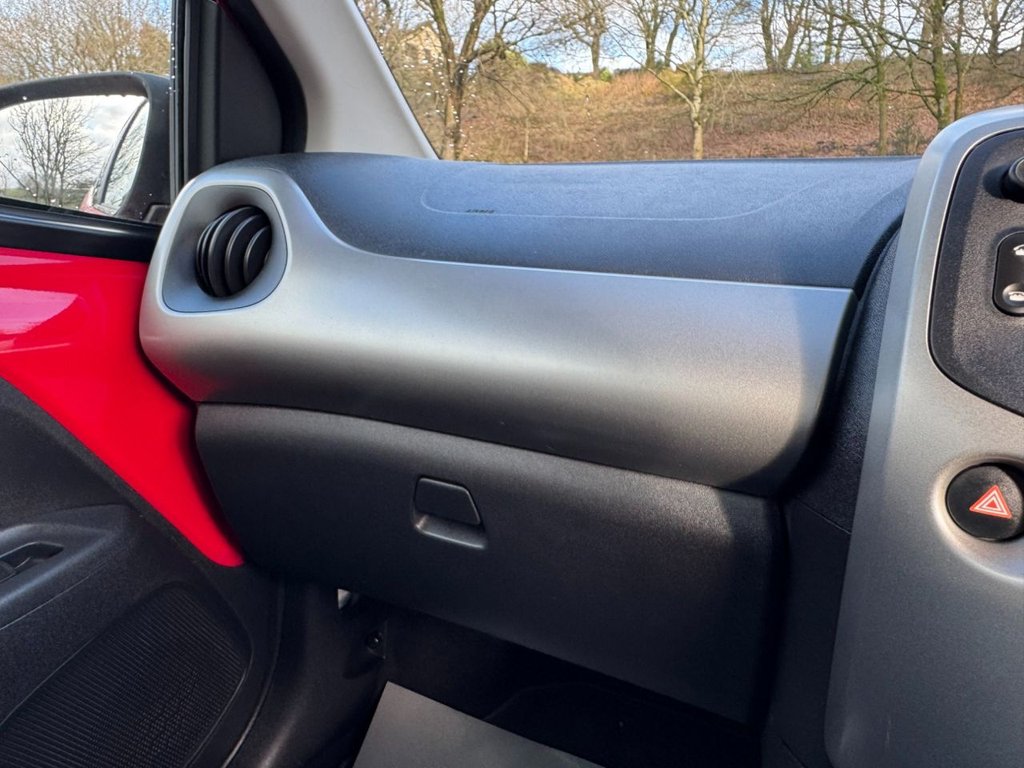 Used Toyota AYGO 2014 for sale - 77164091: Photo 40