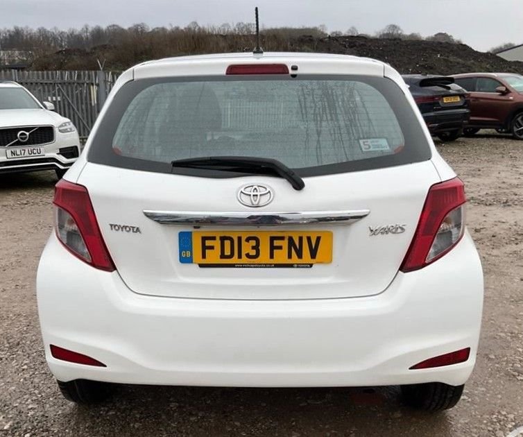Used Toyota Yaris 2013 for sale - 77427914: Photo 5