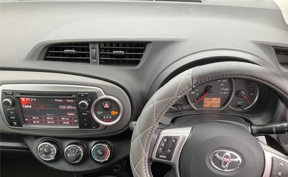 Used Toyota Yaris 2013 for sale - 77427914: Photo 8