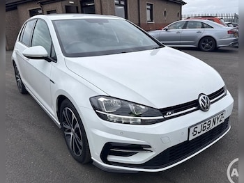 Used Volkswagen Golf 2019 for sale - 78534000: Photo