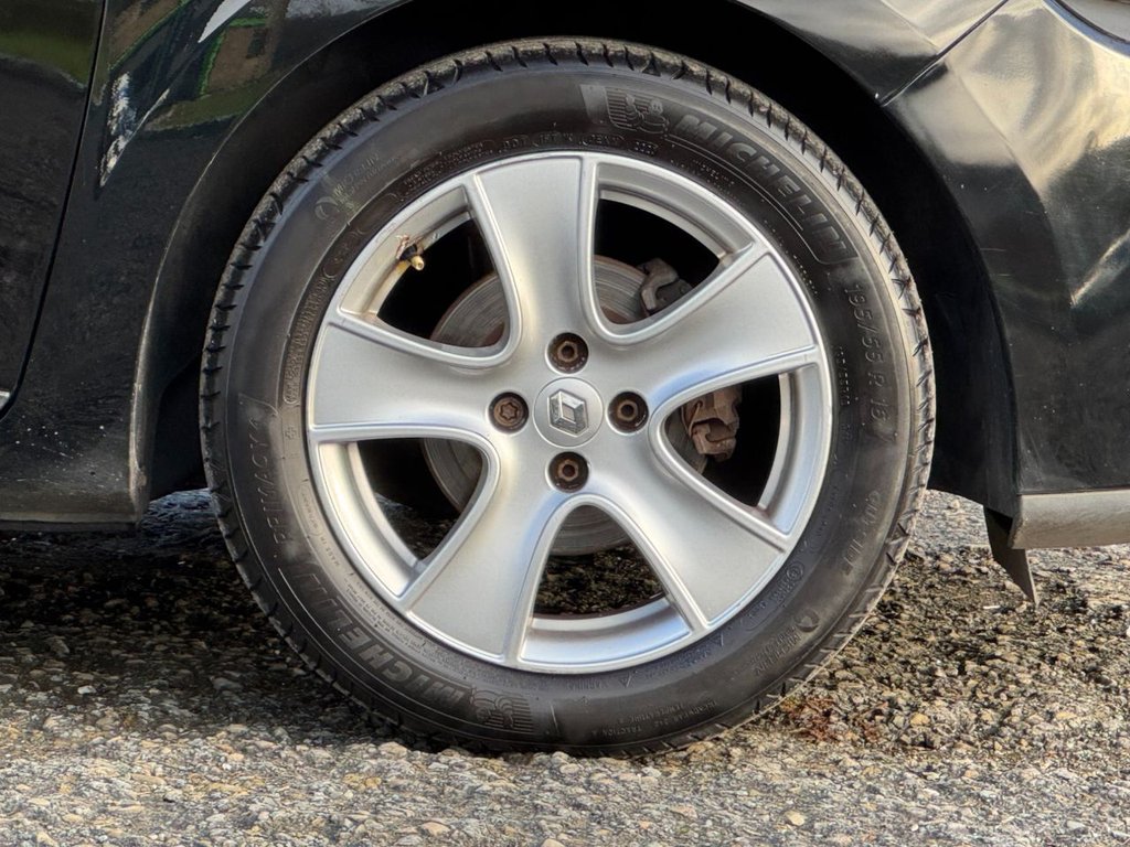 Used Renault Clio 2015 for sale - 77042534: Photo 11