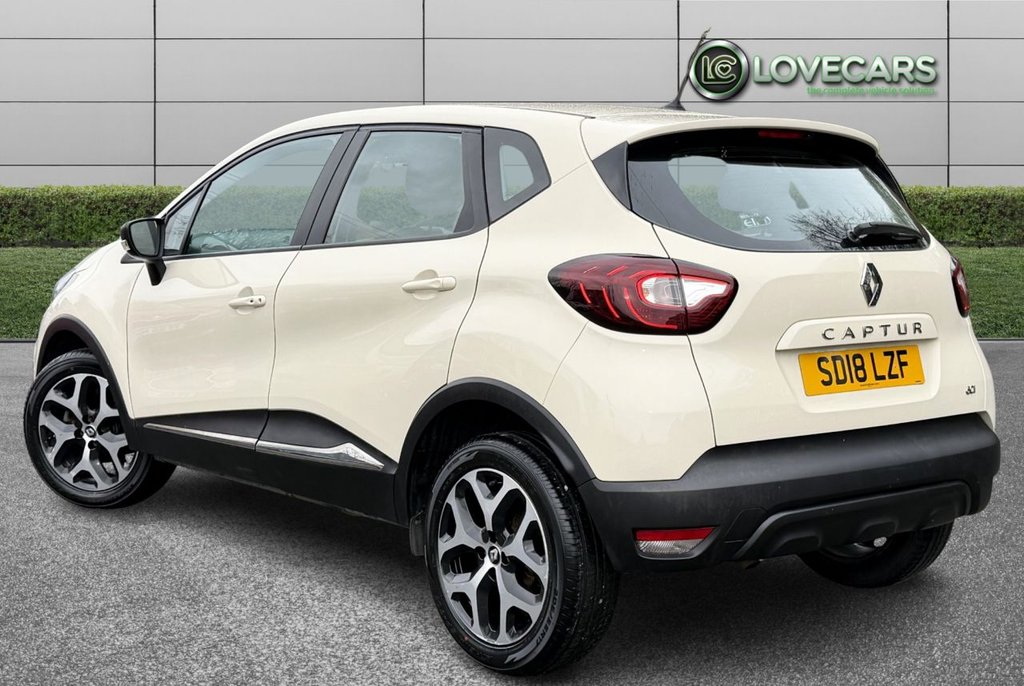 Used Renault Captur 2018 for sale - 77558013: Photo 2