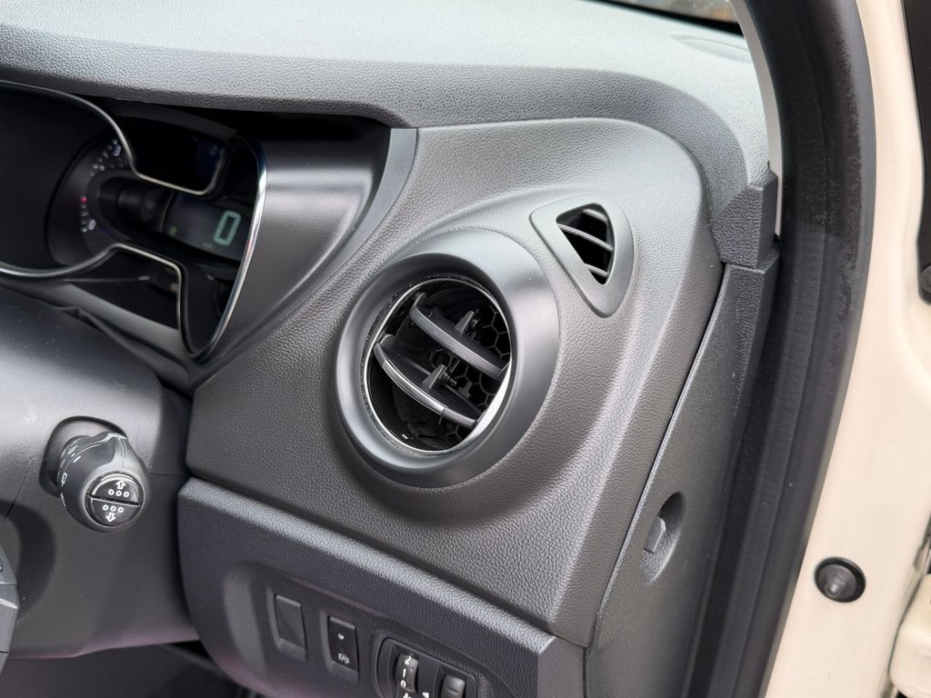 Used Renault Captur 2018 for sale - 77558013: Photo 38