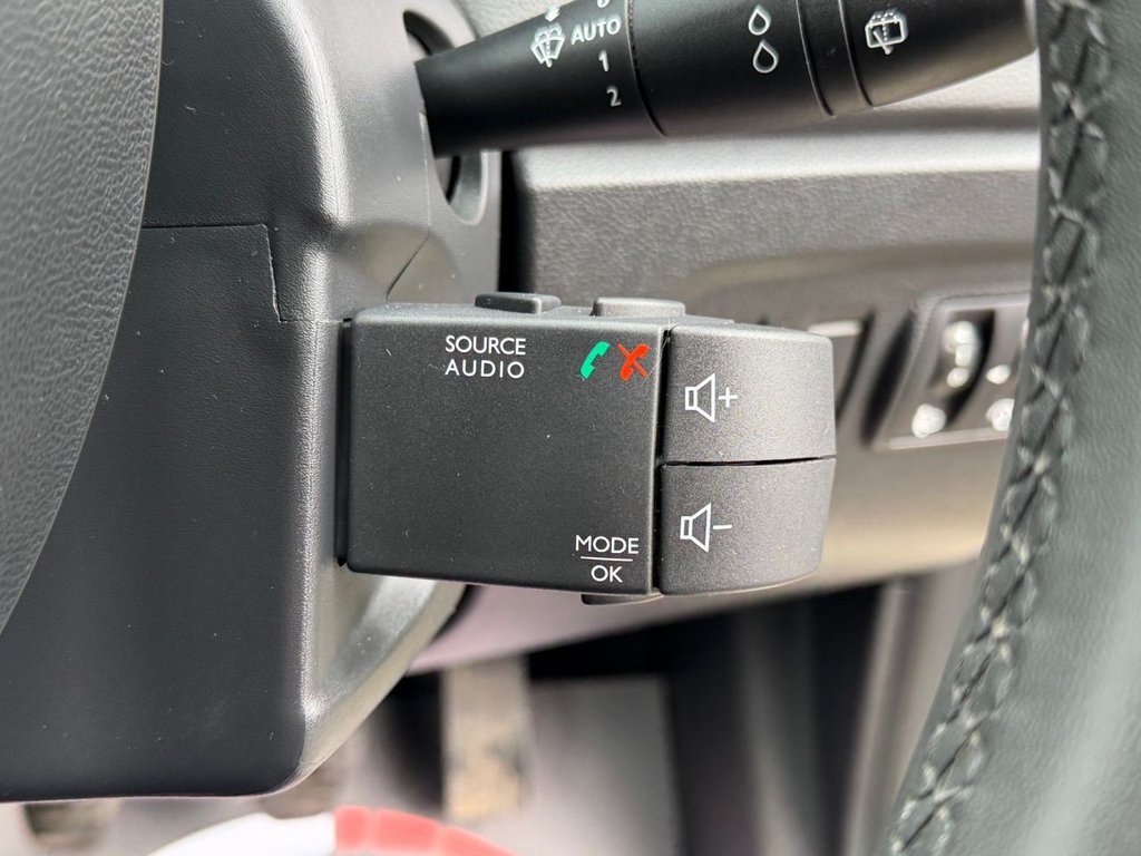 Used Renault Captur 2018 for sale - 77558013: Photo 48