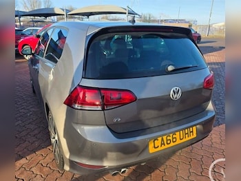 Used Volkswagen Golf 2016 for sale - 77369447: Photo