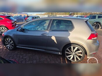 Used Volkswagen Golf 2016 for sale - 77369447: Photo