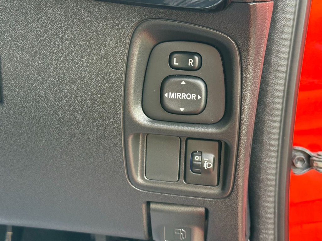 Used Toyota AYGO 2015 for sale - 77164099: Photo 38