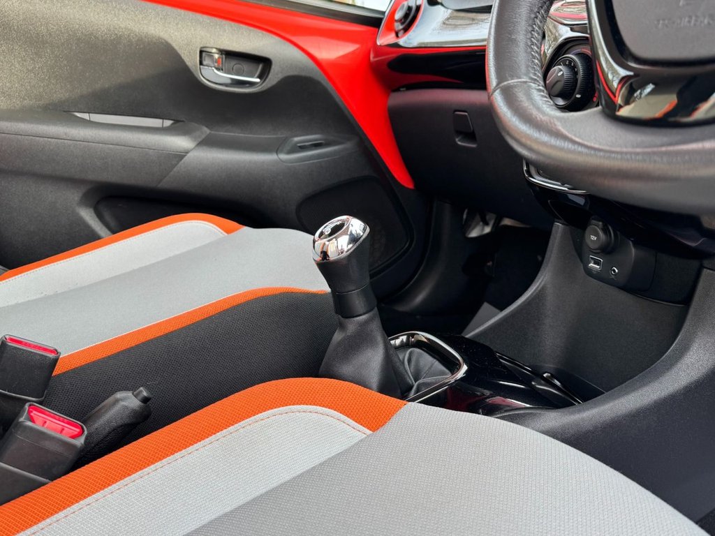 Used Toyota AYGO 2015 for sale - 77164099: Photo 40